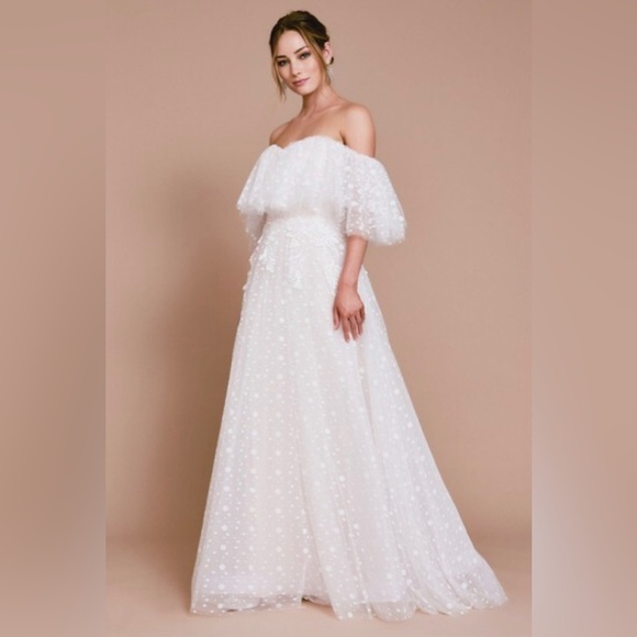 Tadashi Shoji Off-Shoulder White Wedding Dress - Picture 1 of 5
